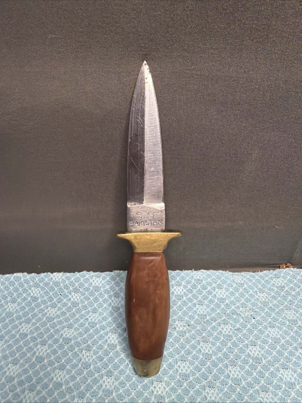 Vintage Stainless Pakistan Boot Dagger Knife with Wood Handle 6”